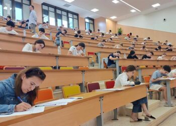En pleno examen en la Facultad de Medicina / FOTO: UCA