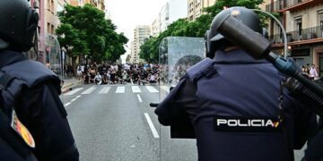 Una de las sentadas en la avenida / FOTO: Eulogio García