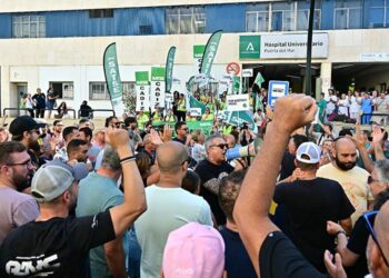 Las luchas de trabajadores del metal y de la sanidad, juntas / FOTO: Eulogio García