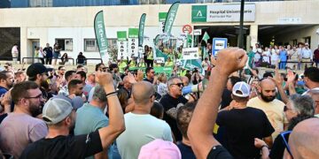 Las luchas de trabajadores del metal y de la sanidad, juntas / FOTO: Eulogio García