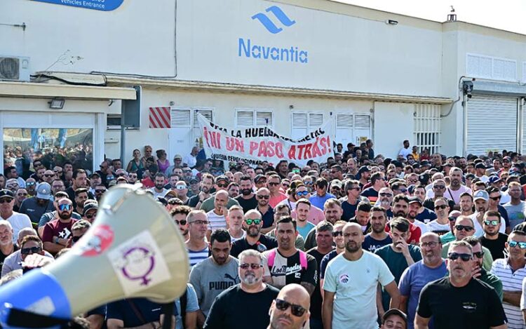 Asamblea en Navantia Cádiz en el quinto día de huelga / FOTO: Eulogio García