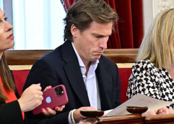 Otero durante un pasado pleno municipal / FOTO: Eulogio García