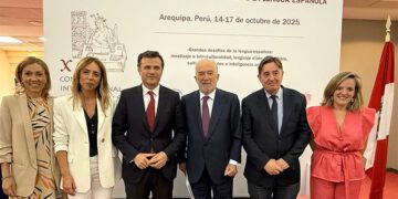 La delegación gaditana posando en la presentación del CILE en Madrid / FOTO: Diputación