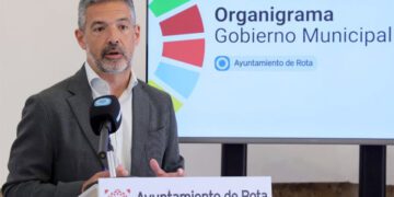 El alcalde anuncia los cambios en su Gobierno / FOTO: Ayto.