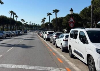 Ya están pintadas las más de 8.000 plazas reguladas / FOTO: Ayto.