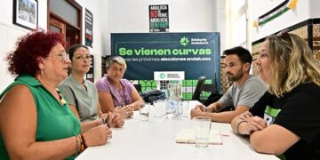 Reunidos en la sede de Adelante Andalucía en Cádiz / FOTO: Eulogio García
