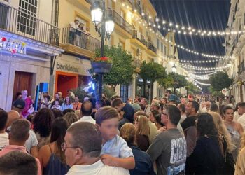 Ambiente en el centro de Chiclana durante la última Noche Mágica / FOTO: Ayto.
