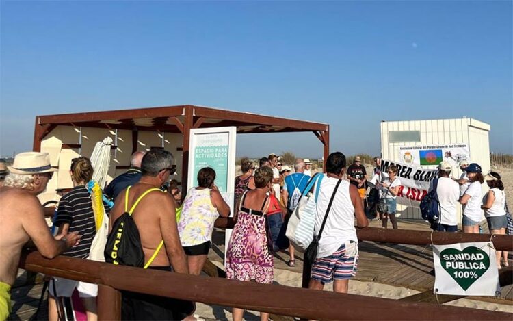 Un momento de la asamblea en Camposoto / FOTO: Marea Blanca