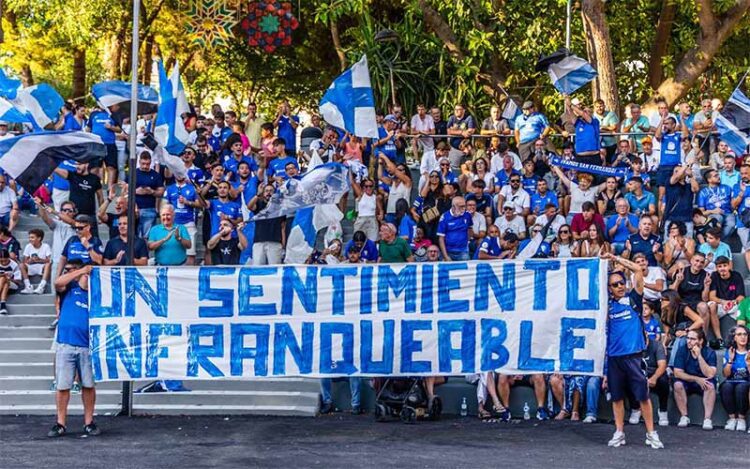 El auditorio del parque tomado por afición azulina / FOTO: Ayto.