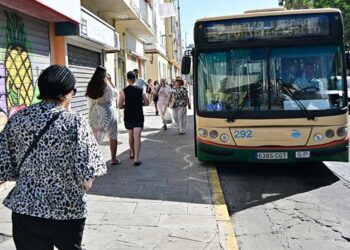 Los autobuses ya circularon el martes con normalidad con la huelga suspendida / FOTO: Eulogio García