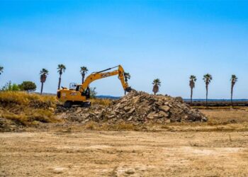 Las máquinas han empezado a limpiar la zona / FOTO: Ayto.