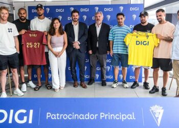 Presentando el nuevo acuerdo con DIGI / FOTO: Eulogio García