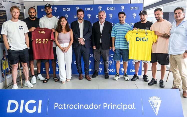 Presentando el nuevo acuerdo con DIGI / FOTO: Eulogio García