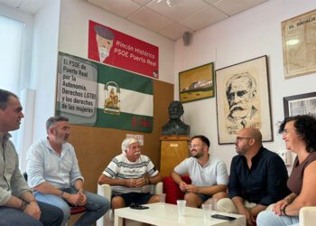 Reunión entre socialistas en la Casa del Puerto / FOTO: PSOE