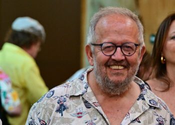 Téllez pillado en la Feria del Libro de Cádiz / FOTO: Eulogio García