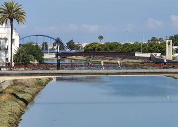 Panorámica de la Chiclana de hoy desde el río Iro / FOTO: Ayto.