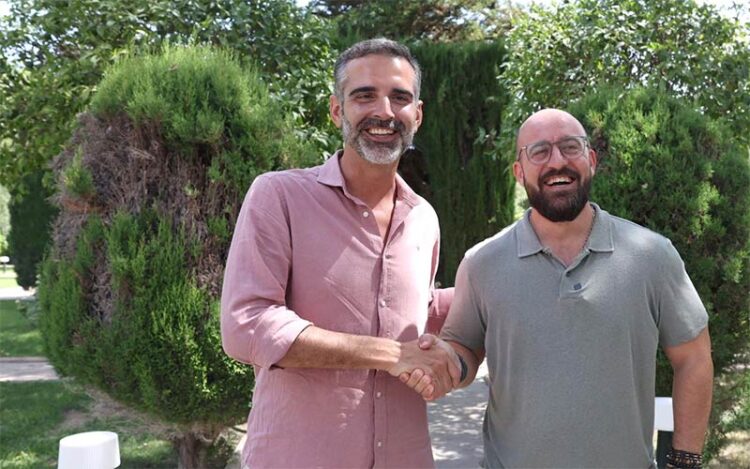 Consejero y alcalde, felices / FOTO: Junta