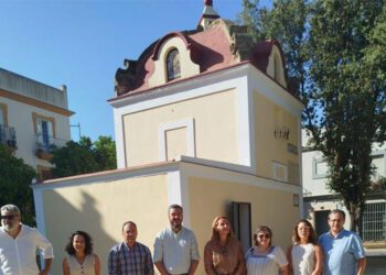 Comitiva inaugural del edificio restaurado / FOTO: Ayto.