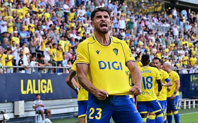 García Pascual celebrando con ganas su primer tanto liguero / FOTO: Eulogio García