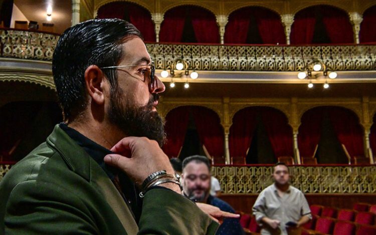 Manu Sánchez, pensativo durante su posado ante los gráficos / FOTO: Eulogio García