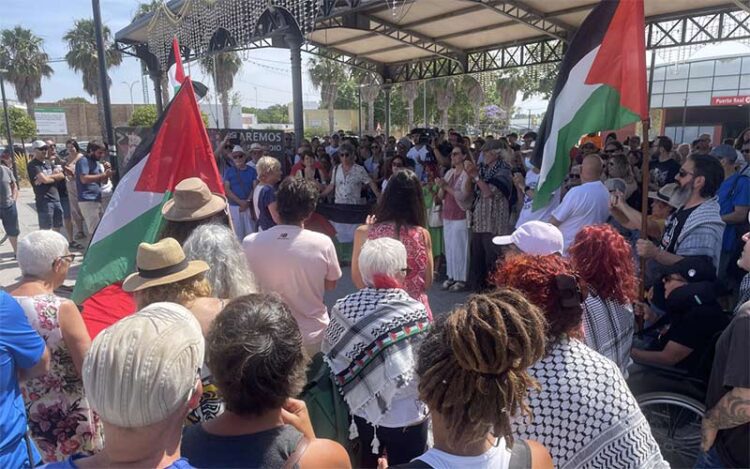Concentración solidaria celebrada en Puerto Real el pasado junio / FOTO: Puerto Real con Palestina