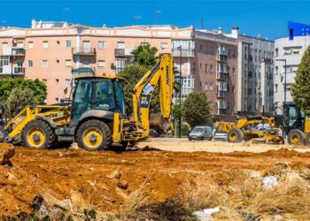 Maquinaria actuando otra vez en La Magdalena / FOTO: Ayto.