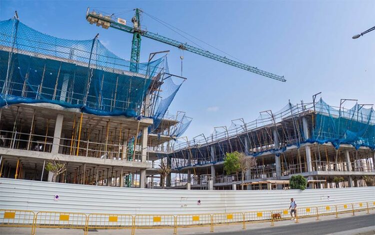 Obras de las viviendas públicas para alquiler también en Ronda del Estero / FOTO: Ayto.