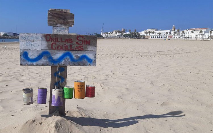 Uno de los portacolilleros, a primera hora / FOTO: Equo