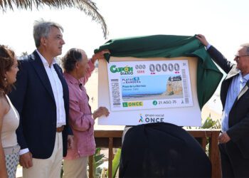 Desvelando el diseño del boleto / FOTO: ONCE