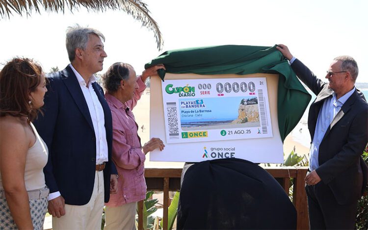 Desvelando el diseño del boleto / FOTO: ONCE