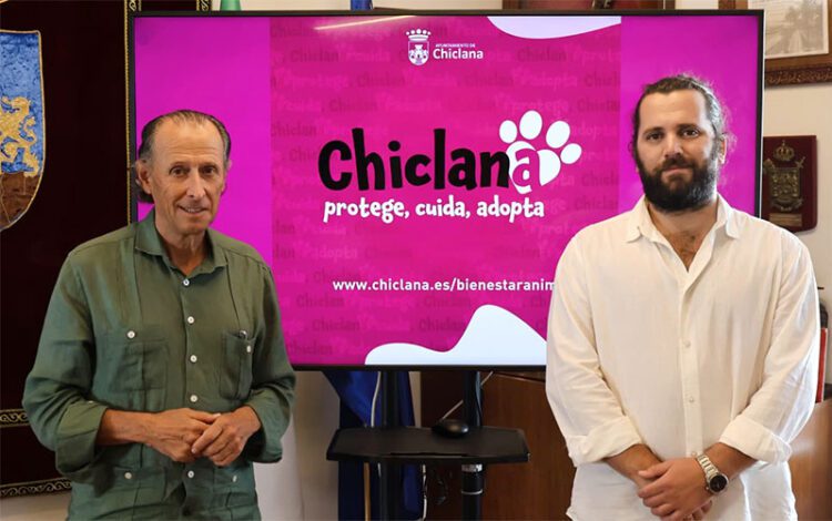 Román y Sierra desvelando detalles del pliego / FOTO: Ayto.