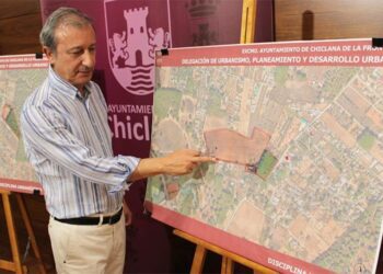 Pérez localiza las últimas actuaciones de Disciplina Urbanística / FOTO: Ayto.