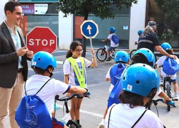 El concejal de Movilidad supervisando una actividad de la Semana Europea de Movilidad / FOTO: Ayto.