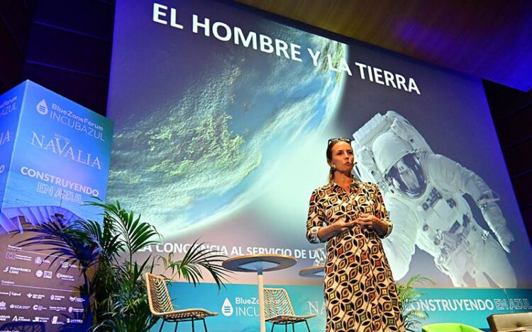 Odile Rodríguez de la Fuente, en su charla inaugural / FOTO: Eulogio García