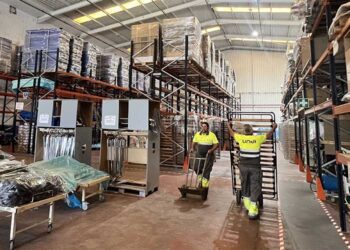 Actividad en una de las nuevas naves operativas / FOTO: UNEI