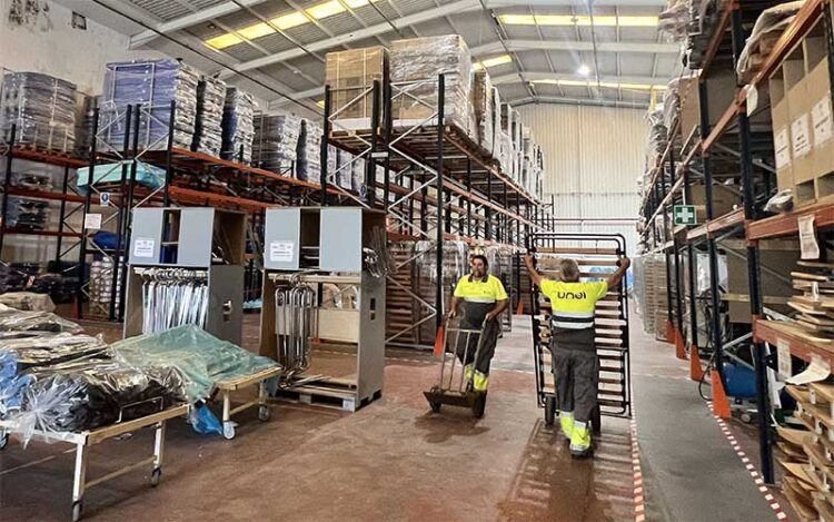 Actividad en una de las nuevas naves operativas / FOTO: UNEI