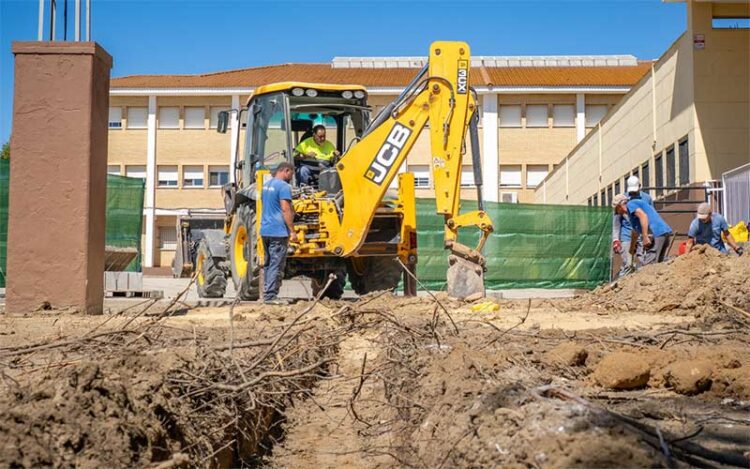 Primeros movimientos de tierra dentro del centro / FOTO: Ayto.