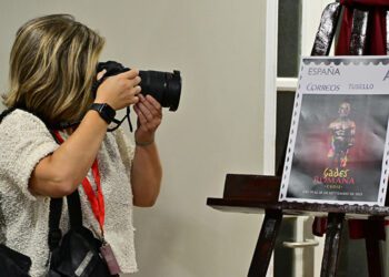 Metafoto con el flamante sello como protagonista / FOTO: Eulogio García