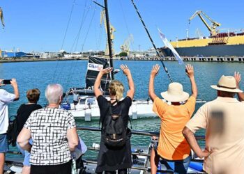Despedida desde el paseo de Astilleros / FOTO: Eulogio García