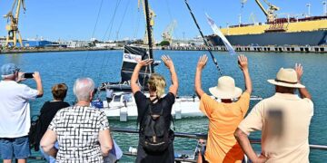 Despedida desde el paseo de Astilleros / FOTO: Eulogio García