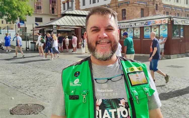 Salvador, vendiendo cupones desde 2022 / FOTO: ONCE