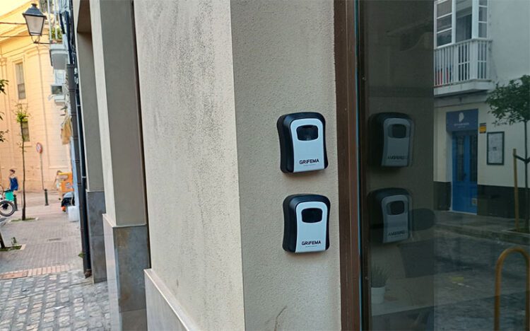 Candados de pisos turísticos en la Viña, en la capital / FOTO: DBC