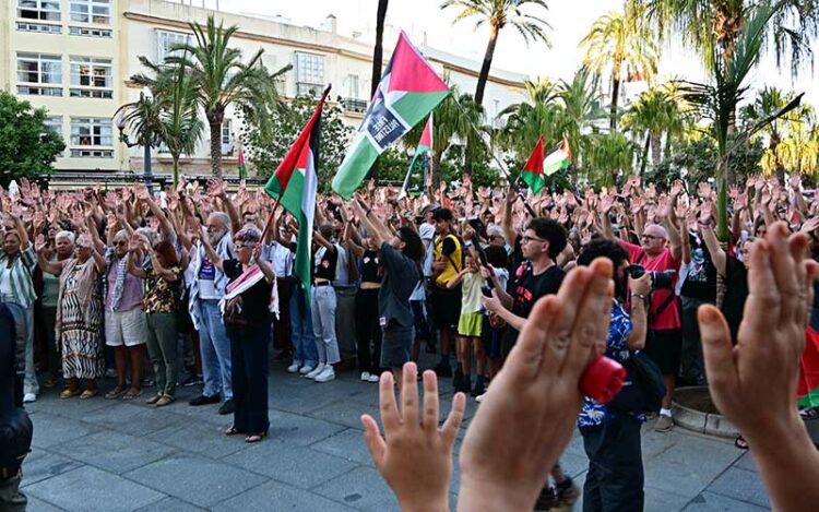Concentrados en San Juan de Dios / FOTO: Eulogio García
