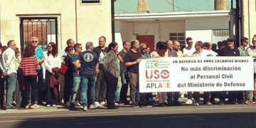Una pasada concentración a las puertas del Observatorio / FOTO: USO