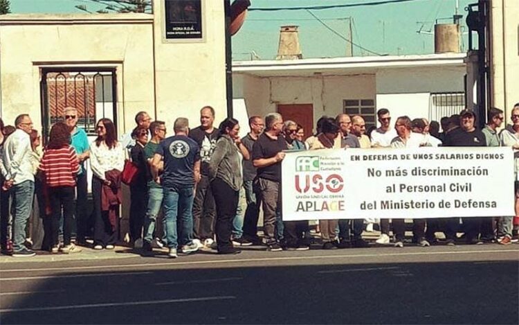 Una pasada concentración a las puertas del Observatorio / FOTO: USO
