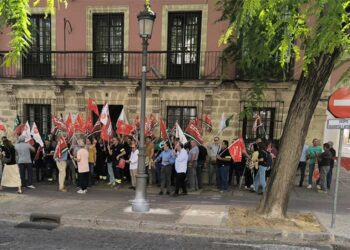 Una reciente concentración ante la sede del CAZG en Jerez / FOTO: cedida