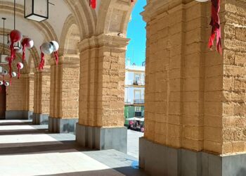 Ojos sangrientos ya colgando en los bajos del Ayuntamiento / FOTO: DBC