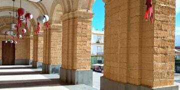 Ojos sangrientos ya colgando en los bajos del Ayuntamiento / FOTO: DBC