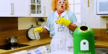 Uno de los anuncios de la campaña gaditanizada / FOTO:  Ecovidrio