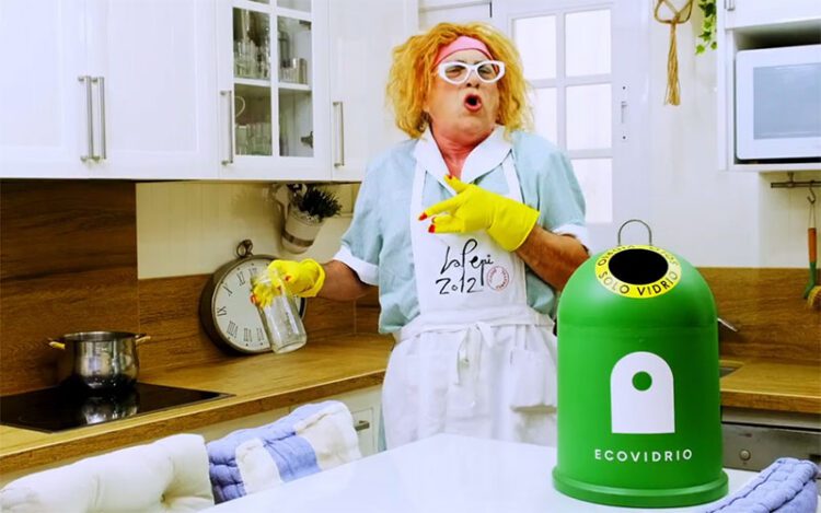 Uno de los anuncios de la campaña gaditanizada / FOTO:  Ecovidrio